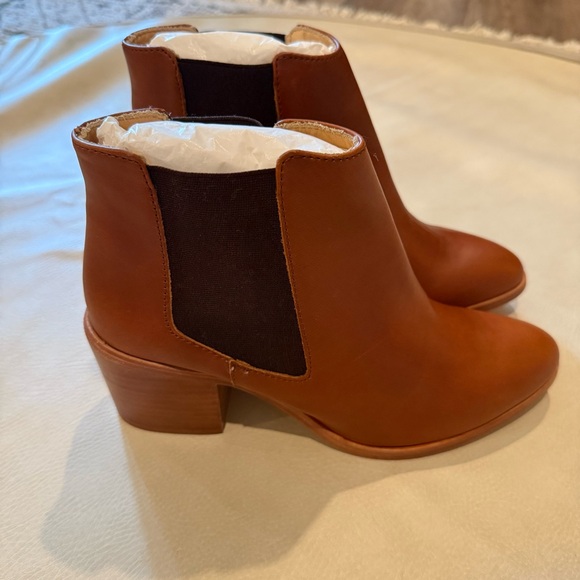 NWOT Nisolo Heeled Chelsea Boot - Burgundy - Picture 3 of 8